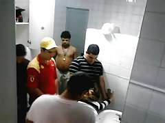 Nena de pelo oscuro y una pelirroja se lamen el coño aquí