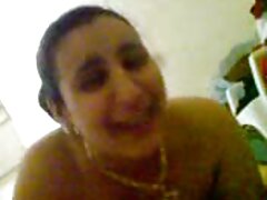 A la chica le gusta mucho follar y chupar mientras sus padres no están