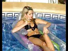 Chica ha venido a chico rico para ser follada porque su polla es grande