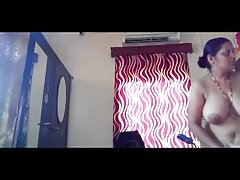 Chico cachondo graba en POV sexo increíble con asiática tetona