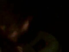 Chica caliente obtiene esperma caliente después de montar y chupar BBC