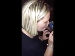 Novia está durmiendo pero su hombre se folla a otra bombón de ébano