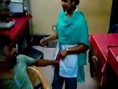 La ropa sucia puede esperar, pero el coño mojado de una chica caliente no puede